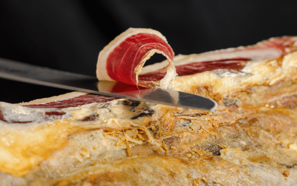 comprar jamón al corte con corte profesional a cuchillo