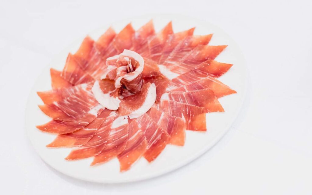 jamón ibérico loncheado a cuchillo
